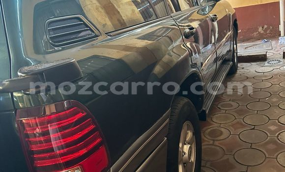 Nunua Ilio tumika Toyota Land Cruiser Prado Kijani Gari ndani ya Maputo nchini Maputo Nunua Ilio tumika Toyota Land Cruiser Prado Kijani Gari ndani ya Maputo nchini Maputo
