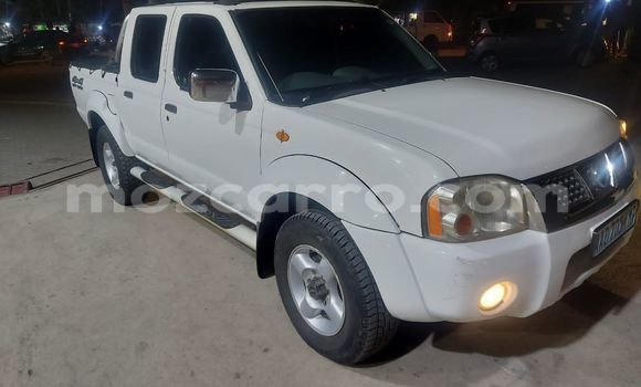 Nunua Ilio tumika Nissan Hardbody Nyeupe Gari ndani ya Maputo nchini Maputo Nunua Ilio tumika Nissan Hardbody Nyeupe Gari ndani ya Maputo nchini Maputo