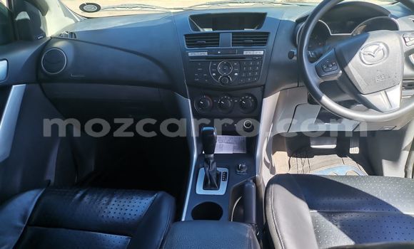 Tenga Tsaru Mazda BT-50 Zvimwe Mota in Maputo in Maputo Tenga Tsaru Mazda BT-50 Zvimwe Mota in Maputo in Maputo