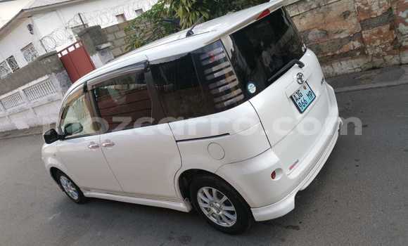 Buy Used Toyota Sienta White Car in Maputo in Maputo Buy Used Toyota Sienta White Car in Maputo in Maputo