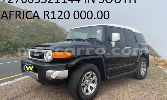Buy Used Toyota FJ Cruiser Black Car in Maputo in Maputo