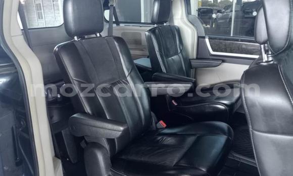 Tenga Tsaru Chrysler Voyager Bhuruu Mota in Maputo in Maputo Tenga Tsaru Chrysler Voyager Bhuruu Mota in Maputo in Maputo