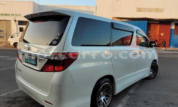 Comprar Usado Toyota Alphard Branco Carro em Maputo em Maputo Comprar Usado Toyota Alphard Branco Carro em Maputo em Maputo