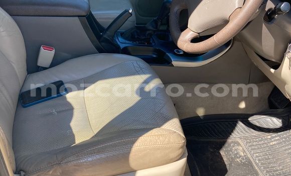 Nunua Ilio tumika Toyota Land Cruiser Prado Fedha Gari ndani ya Maputo nchini Maputo Nunua Ilio tumika Toyota Land Cruiser Prado Fedha Gari ndani ya Maputo nchini Maputo