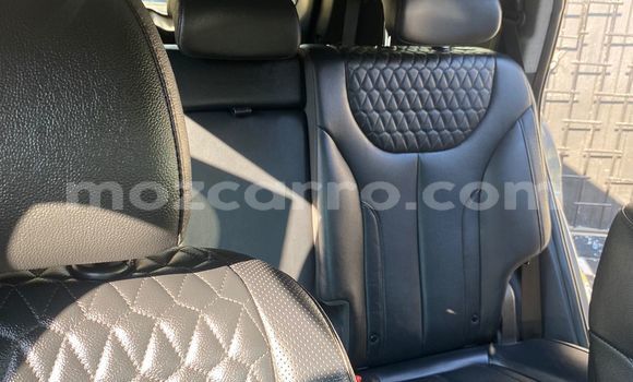Nunua Ilio tumika Hyundai Santa Fe Fedha Gari ndani ya Maputo nchini Maputo Nunua Ilio tumika Hyundai Santa Fe Fedha Gari ndani ya Maputo nchini Maputo
