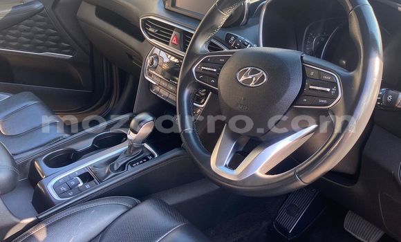 Nunua Ilio tumika Hyundai Santa Fe Fedha Gari ndani ya Maputo nchini Maputo Nunua Ilio tumika Hyundai Santa Fe Fedha Gari ndani ya Maputo nchini Maputo