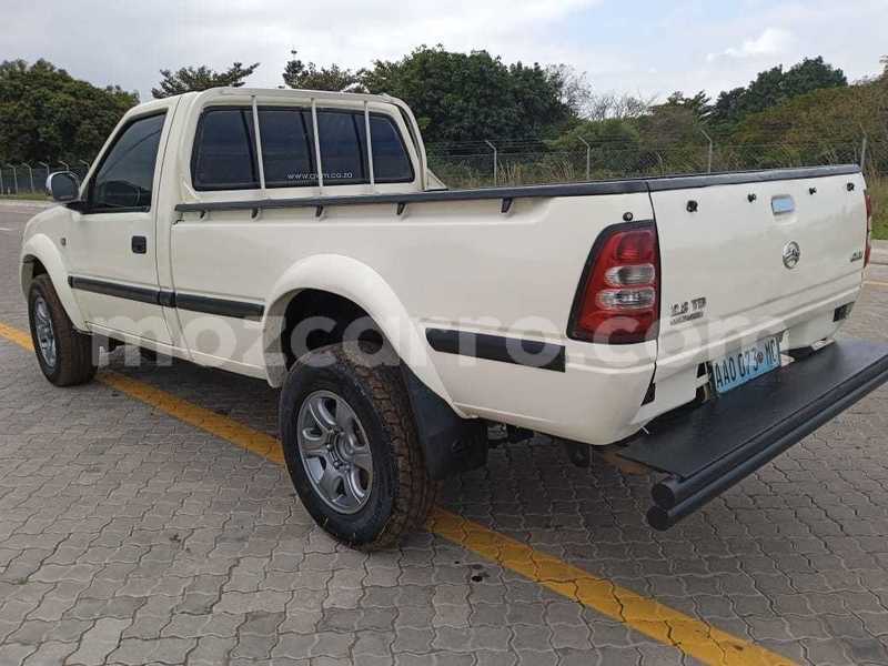 Big with watermark isuzu kb maputo maputo 17332