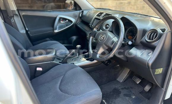 Comprar Usado Toyota RAV4 Branco Carro em Maputo em Maputo Comprar Usado Toyota RAV4 Branco Carro em Maputo em Maputo