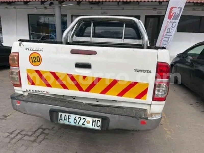 Big with watermark toyota hilux maputo maputo 17360