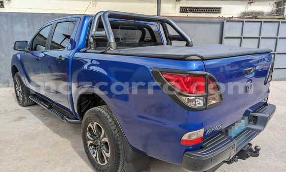 Nunua Ilio tumika Mazda BT-50 Bluu Gari ndani ya Maputo nchini Maputo Nunua Ilio tumika Mazda BT-50 Bluu Gari ndani ya Maputo nchini Maputo