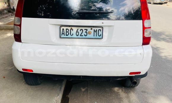 Nunua Ilio tumika Honda HR-V Nyeupe Gari ndani ya Maputo nchini Maputo Nunua Ilio tumika Honda HR-V Nyeupe Gari ndani ya Maputo nchini Maputo