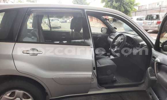 Nunua Ilio tumika Toyota RAV4 Nyingine Gari ndani ya Maputo nchini Maputo Nunua Ilio tumika Toyota RAV4 Nyingine Gari ndani ya Maputo nchini Maputo