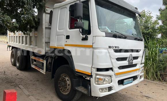 Nunua Ilio tumika DAF CF Nyeupe Lori ndani ya Maputo nchini Maputo Nunua Ilio tumika DAF CF Nyeupe Lori ndani ya Maputo nchini Maputo