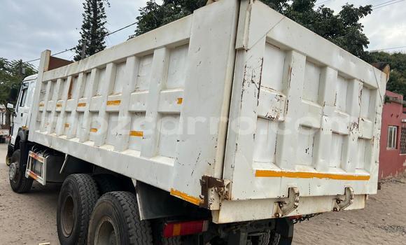 Nunua Ilio tumika DAF CF Nyeupe Lori ndani ya Maputo nchini Maputo Nunua Ilio tumika DAF CF Nyeupe Lori ndani ya Maputo nchini Maputo