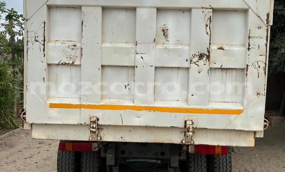 Nunua Ilio tumika DAF CF Nyeupe Lori ndani ya Maputo nchini Maputo Nunua Ilio tumika DAF CF Nyeupe Lori ndani ya Maputo nchini Maputo