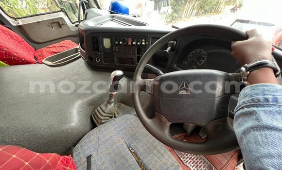 Nunua Ilio tumika DAF CF Nyeupe Lori ndani ya Maputo nchini Maputo Nunua Ilio tumika DAF CF Nyeupe Lori ndani ya Maputo nchini Maputo