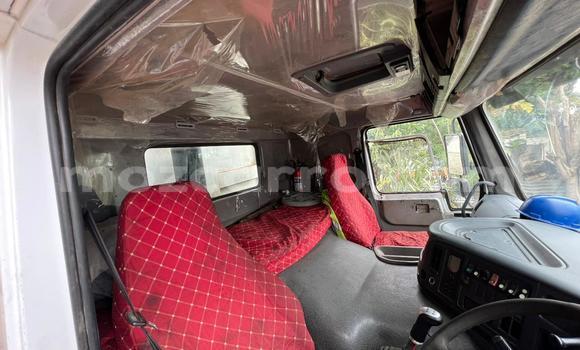 Nunua Ilio tumika DAF CF Nyeupe Lori ndani ya Maputo nchini Maputo Nunua Ilio tumika DAF CF Nyeupe Lori ndani ya Maputo nchini Maputo