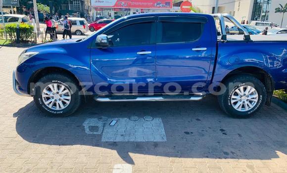 Comprar Usado Mazda BT-50 Azul Carro em Maputo em Maputo Comprar Usado Mazda BT-50 Azul Carro em Maputo em Maputo