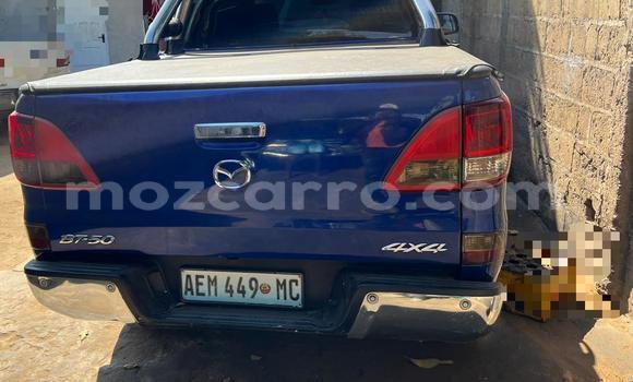 Comprar Usado Mazda BT-50 Azul Carro em Maputo em Maputo Comprar Usado Mazda BT-50 Azul Carro em Maputo em Maputo