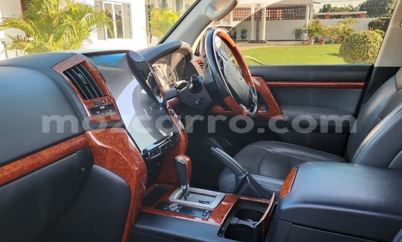 Buy Used Toyota Land Cruiser White Car in Maputo in Maputo Buy Used Toyota Land Cruiser White Car in Maputo in Maputo