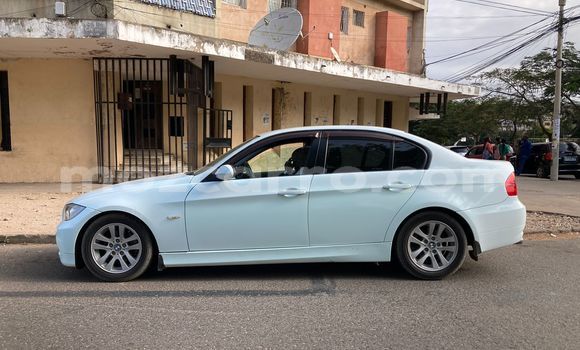 Comprar Usado BMW 3-Series Branco Carro em Maputo em Maputo Comprar Usado BMW 3-Series Branco Carro em Maputo em Maputo