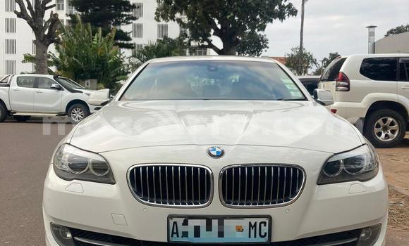 Comprar Usado BMW 3-Series Branco Carro em Maputo em Maputo
