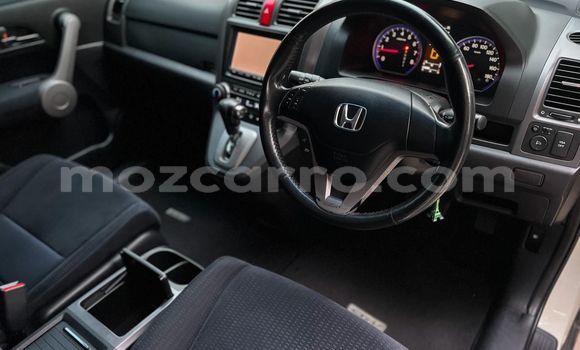 Nunua Ilio tumika Honda CR-V Nyeupe Gari ndani ya Maputo nchini Maputo Nunua Ilio tumika Honda CR-V Nyeupe Gari ndani ya Maputo nchini Maputo