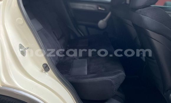 Nunua Ilio tumika Honda CR-V Nyeupe Gari ndani ya Maputo nchini Maputo Nunua Ilio tumika Honda CR-V Nyeupe Gari ndani ya Maputo nchini Maputo
