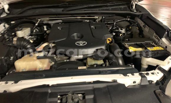 Comprar Usado Toyota Hiluxe Revo Branco Carro em Maputo em Maputo Comprar Usado Toyota Hiluxe Revo Branco Carro em Maputo em Maputo