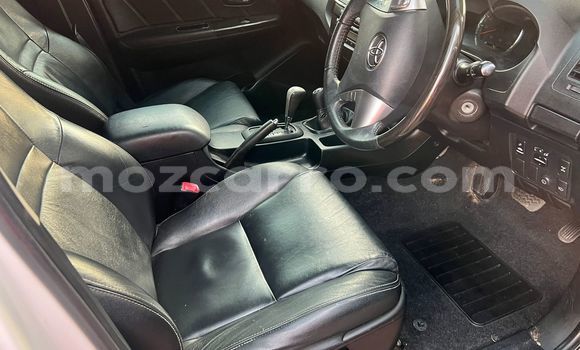 Buy Used Toyota Fortuner White Car in Maputo in Maputo Buy Used Toyota Fortuner White Car in Maputo in Maputo