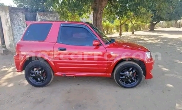 Nunua Ilio tumika Toyota RAV4 Nyekundu Gari ndani ya Maputo nchini Maputo Nunua Ilio tumika Toyota RAV4 Nyekundu Gari ndani ya Maputo nchini Maputo