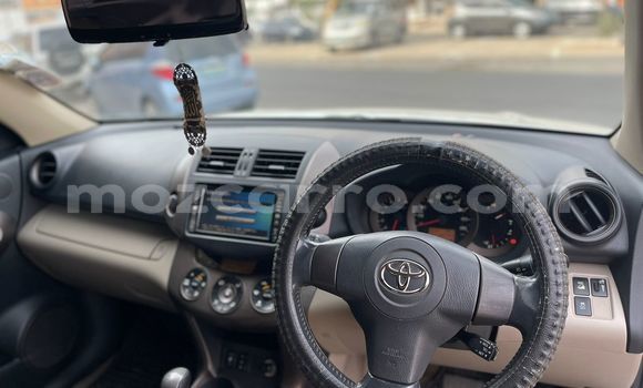 Buy Used Toyota Vanguard White Car in Maputo in Maputo Buy Used Toyota Vanguard White Car in Maputo in Maputo