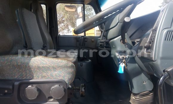 Comprar Usado Nissan AD Branco Carro em Maputo em Maputo Comprar Usado Nissan AD Branco Carro em Maputo em Maputo