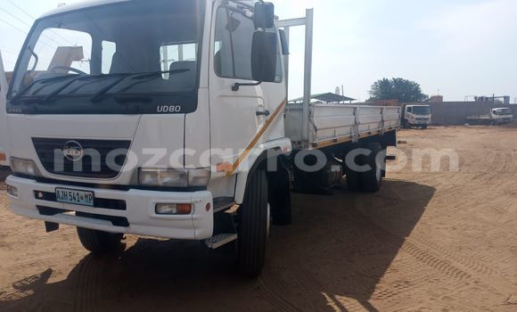 Comprar Usado Nissan AD Branco Carro em Maputo em Maputo Comprar Usado Nissan AD Branco Carro em Maputo em Maputo