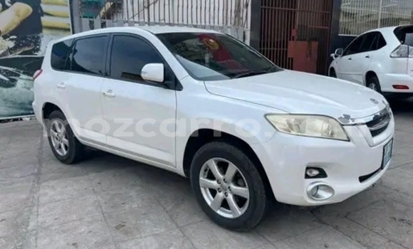 Comprar Usado Toyota Vanguard Branco Carro em Maputo em Maputo