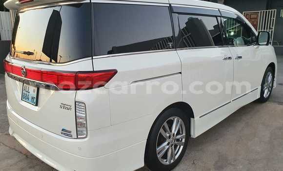 Buy Used Nissan Ellgrand White Car in Maputo in Maputo Buy Used Nissan Ellgrand White Car in Maputo in Maputo