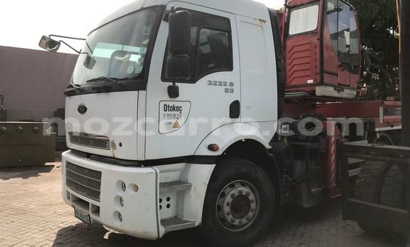 Nunua Ilio tumika Caterpillar 120 Nyingine Lori ndani ya Maputo nchini Maputo Nunua Ilio tumika Caterpillar 120 Nyingine Lori ndani ya Maputo nchini Maputo