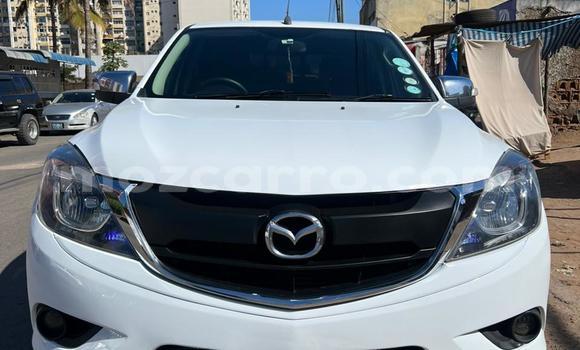 Comprar Usado Mazda BT-50 Branco Carro em Maputo em Maputo