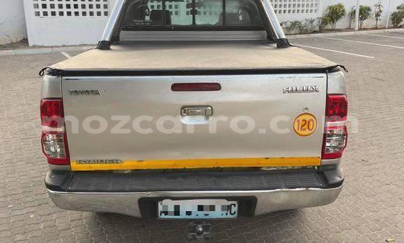 Nunua Ilio tumika Toyota Hilux Nyingine Gari ndani ya Maputo nchini Maputo Nunua Ilio tumika Toyota Hilux Nyingine Gari ndani ya Maputo nchini Maputo