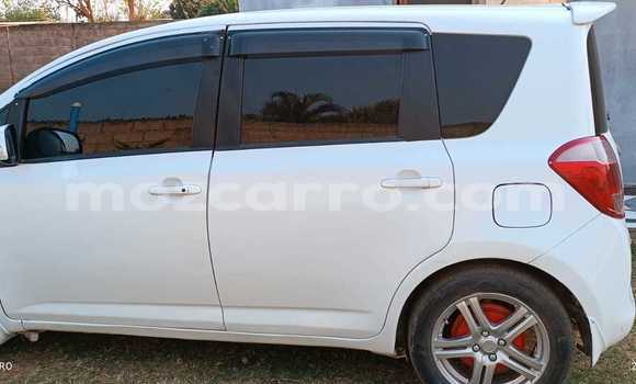 Comprar Usado AC Aceca Branco Carro em Maputo em Maputo