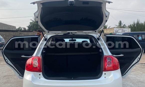 Comprar Usado Toyota Auris Branco Carro em Maputo em Maputo Comprar Usado Toyota Auris Branco Carro em Maputo em Maputo