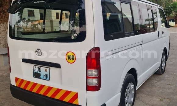 Comprar Usado Toyota Hiace Branco Carro em Maputo em Maputo Comprar Usado Toyota Hiace Branco Carro em Maputo em Maputo