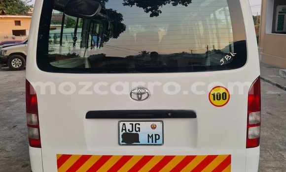 Comprar Usado Toyota Hiace Branco Carro em Maputo em Maputo Comprar Usado Toyota Hiace Branco Carro em Maputo em Maputo