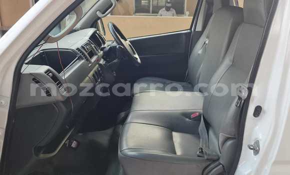 Comprar Usado Toyota Hiace Branco Carro em Maputo em Maputo Comprar Usado Toyota Hiace Branco Carro em Maputo em Maputo