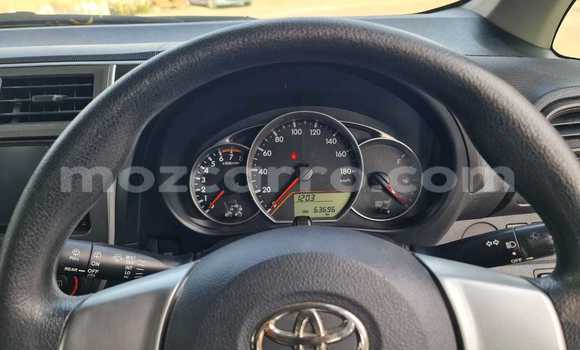 Comprar Usado Toyota Ractis Azul Carro em Maputo em Maputo Comprar Usado Toyota Ractis Azul Carro em Maputo em Maputo