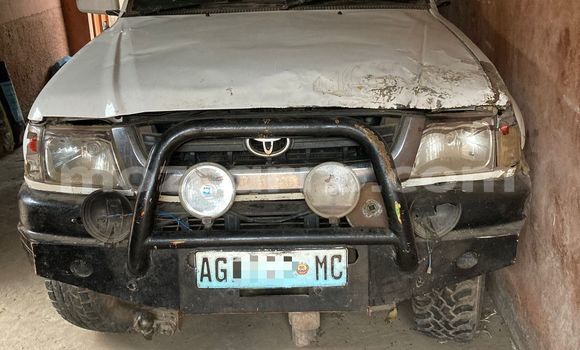 Tenga Tsaru Toyota Hilux Chena Mota in Maputo in Maputo Tenga Tsaru Toyota Hilux Chena Mota in Maputo in Maputo