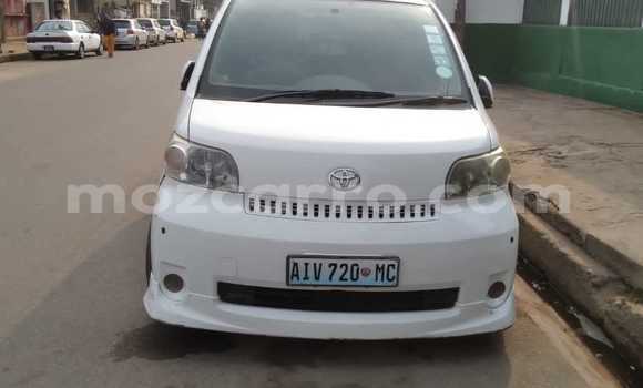 Nunua Ilio tumika Toyota Porte Nyeupe Gari ndani ya Maputo nchini Maputo