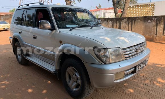 Tenga Tsaru Toyota Land Cruiser Prado Zvimwe Mota in Maputo in Maputo Tenga Tsaru Toyota Land Cruiser Prado Zvimwe Mota in Maputo in Maputo