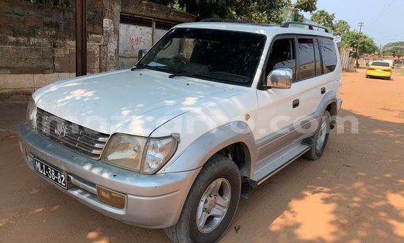 Nunua Ilio tumika Toyota Land Cruiser Prado Nyingine Gari ndani ya Maputo nchini Maputo Nunua Ilio tumika Toyota Land Cruiser Prado Nyingine Gari ndani ya Maputo nchini Maputo