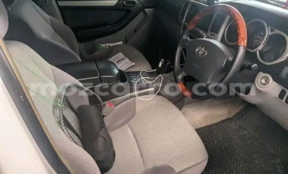 Nunua Ilio tumika Toyota Hilux Surf Nyeupe Gari ndani ya Maputo nchini Maputo Nunua Ilio tumika Toyota Hilux Surf Nyeupe Gari ndani ya Maputo nchini Maputo